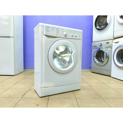 Стиральная машина Indesit. На гарантии фото 1