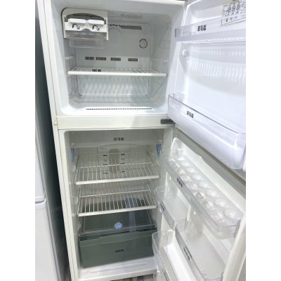 Холодильник .На гарантии.
