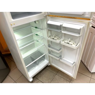 Холодильник маленький. На гарантии