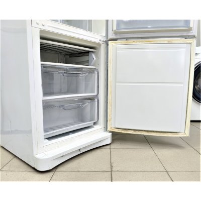 Холодильник Indesit. На гарантии фото 8