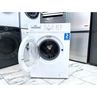 Стиральная машина . На гарантии