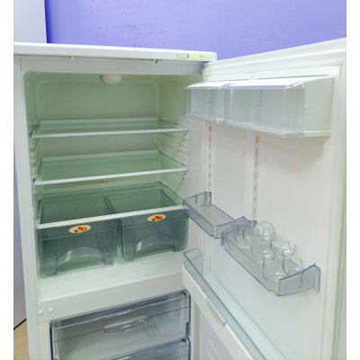 Холодильник . На гарантии