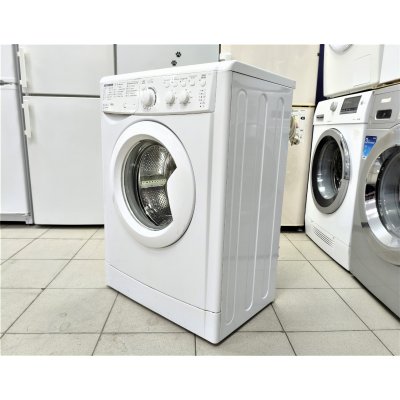Стиральная машина Indesit. На гарантии