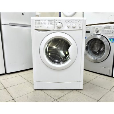 Стиральная машина Indesit. На гарантии