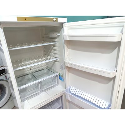 Холодильник маленький. На гарантии