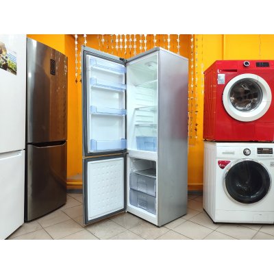 Холодильник узкий. На гарантии
