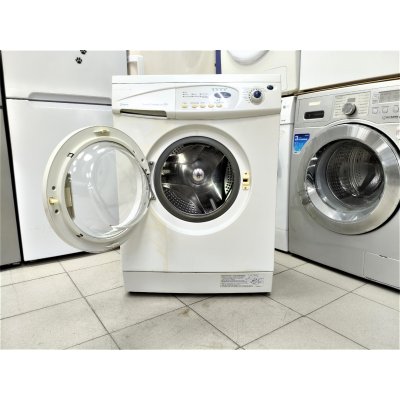 Стиральная машина . На гарантии