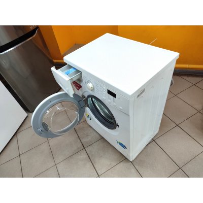 Стиральная машина Direct Drive. На гарантии