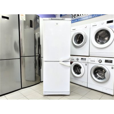 Холодильник Indesit. На гарантии.
