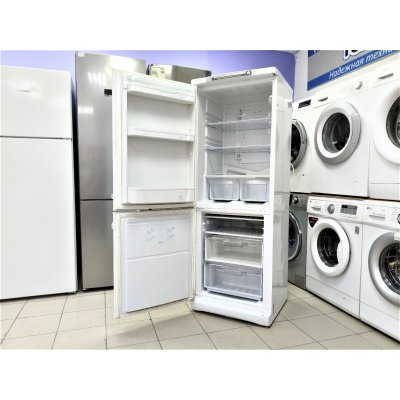 Холодильник Indesit. На гарантии.