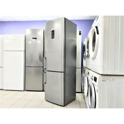 Холодильник Hotpoint-Ariston No Frost.На гарантии.