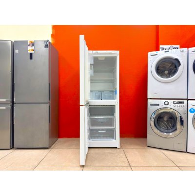 Холодильник Indesit. На гарантии.