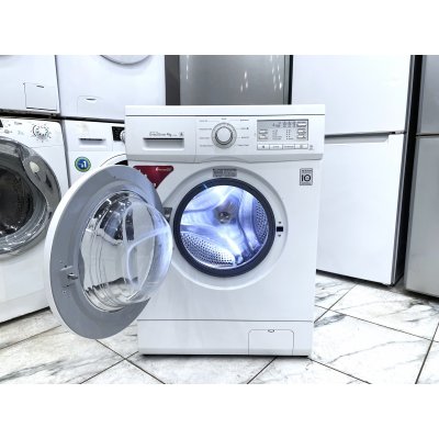 Стиральная машина узкая Direct Drive. На гарантии