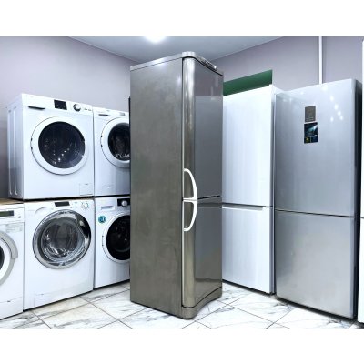 Холодильник . На гарантии.