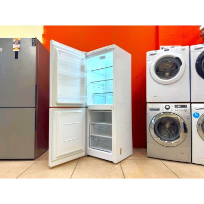 Холодильник Indesit. На гарантии.
